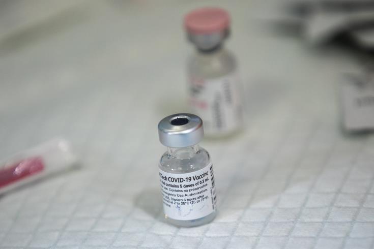 Η BioNTech λέει ότι σε έξι εβδομάδες θα μπορεί να δημιουργήσει εμβόλιο κατά του μεταλλαγμένου ιού
